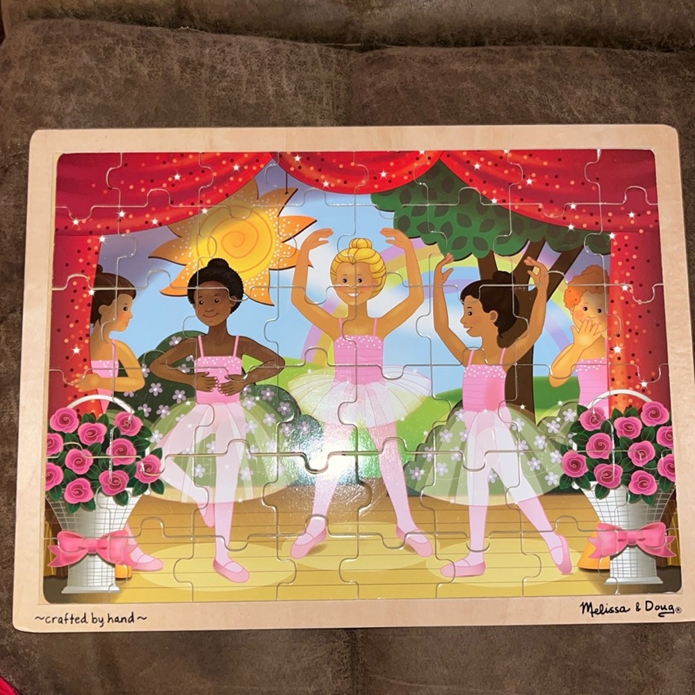 Melissa & Doug jigzaw wooden puzzle 48pc Ballerina Performance